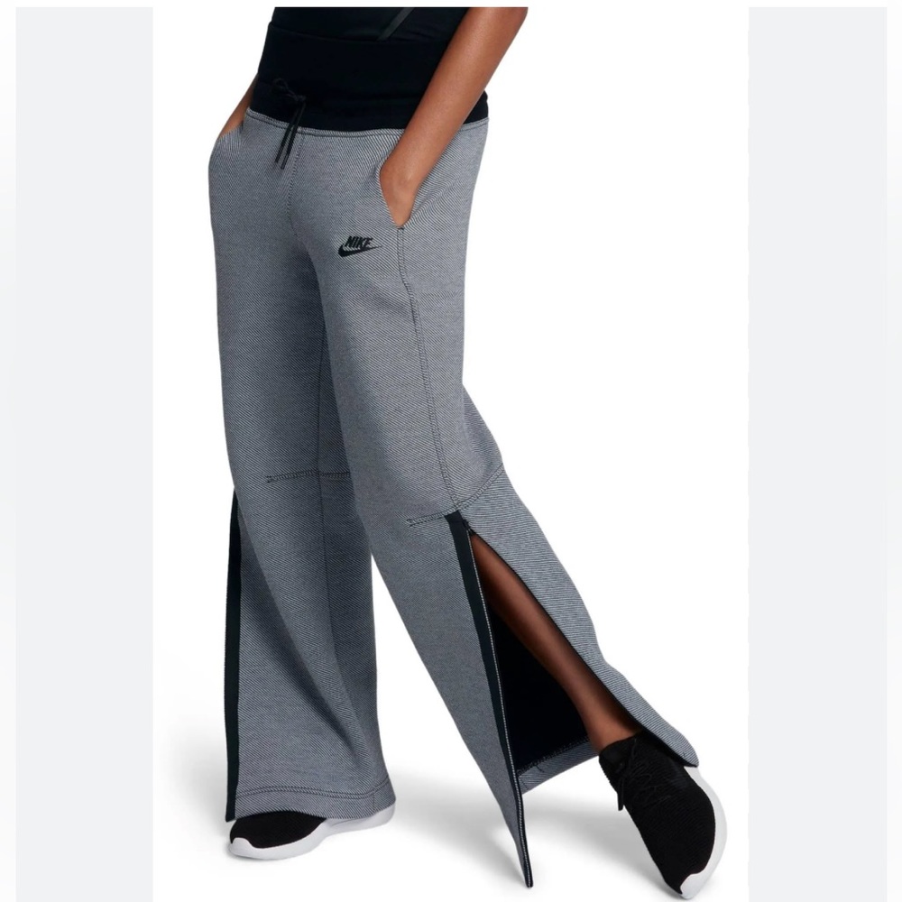 Nike tech pant